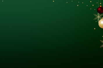 Green, Red & Gold Christmas Free PPT Background by SlidesCorner.com